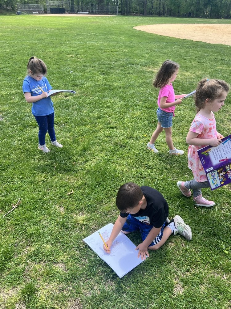 KRO observes the different plant life around Washington School