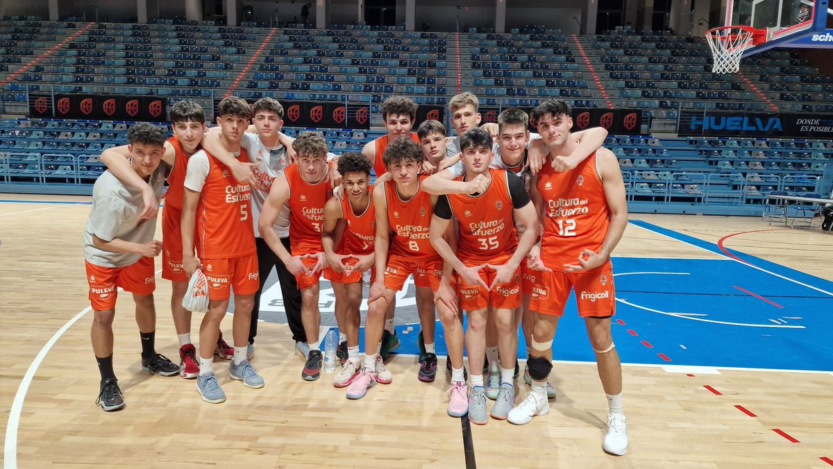 🔥 ¡𝘼 𝘾𝙐𝘼𝙍𝙏𝙊𝙊𝙊𝙊𝙊𝙎! 🔥 ¡Los Junior A Masculino y Femenino se clasifican para los cuartos de final del Campeonato de España! 🇪🇸🧡 🏆 1/8 #FEBJuniorF2024 Junior A Femenino 58 🆚 @Celtabaloncesto 41 🏆 1/8 #FEBJuniorM2024 @RealBetisBasket 66 🆚 Junior A Masculino 70