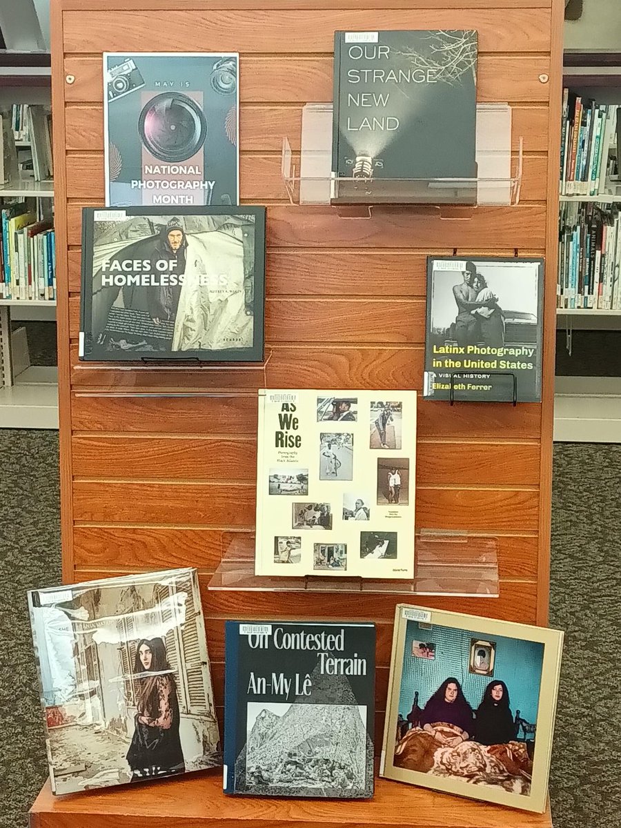 May is #NationalPhotographyMonth! Need inspiration to take great photos this summer? Look no further than our display and check on of the selected books or check out more on the library catalog. This display will be up until the end of the month. #vannlibrary  #photography #usffw