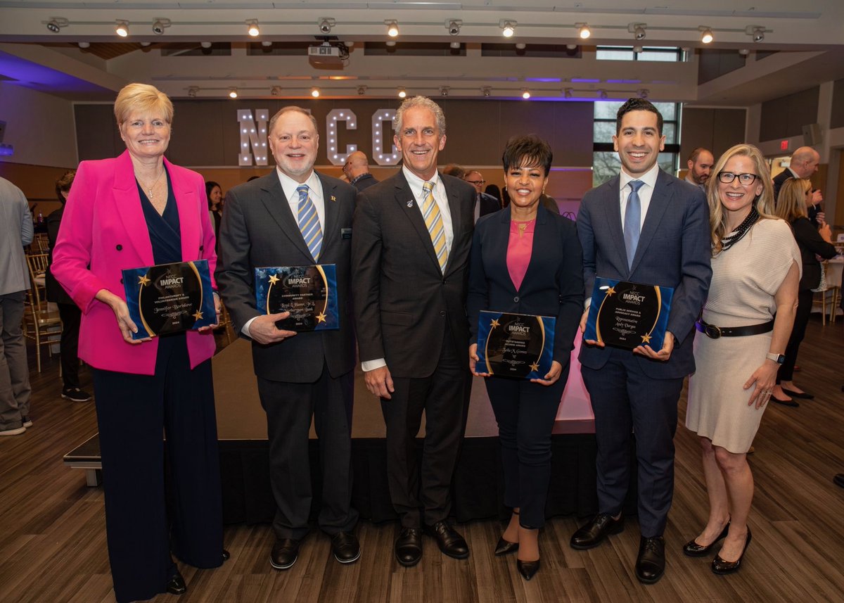 Congratulations/felicidades to Northern Essex Community College's 2024 Impact Award recipients Jennifer Borislow, @lloydhamm, @ZoilaMarisolGom, @RepAndyVargas, & Governor Maura Healey; & kudos to NECC VP Allison Dolan-Wilson, the maestro of our 2nd Annual Impact Awards ceremony!