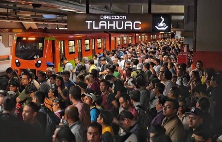 Hoy es #1DeMayo y no lo olvide:

La periferia y su clase trabajadora sostienen a la ciudad.