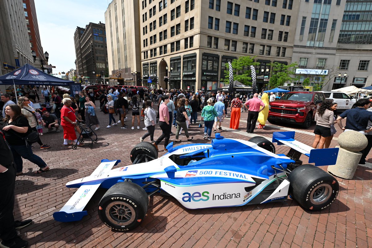 Kicked off May with @500Festival! 🎉 Thanks to everyone who joined us on Monument Circle in @IndyDT and celebrated #ThisIsMay with @ConorDaly22, @Catchin24, @IndyMayorJoe and so many friends! #Indy500 | #INDYCAR