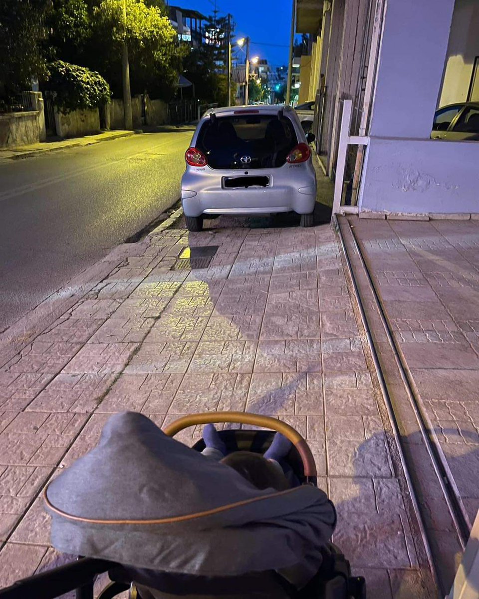 avlonitis_'s tweet image. ... Έλληνας ρε μαλάκες 
Το μεγαλύτερο αρχίδι στο κόσμο 
Με τα μεγαλύτερα παπαρια 
Για να γράφει όλους τους υπόλοιπους συνανθρώπους του  ....