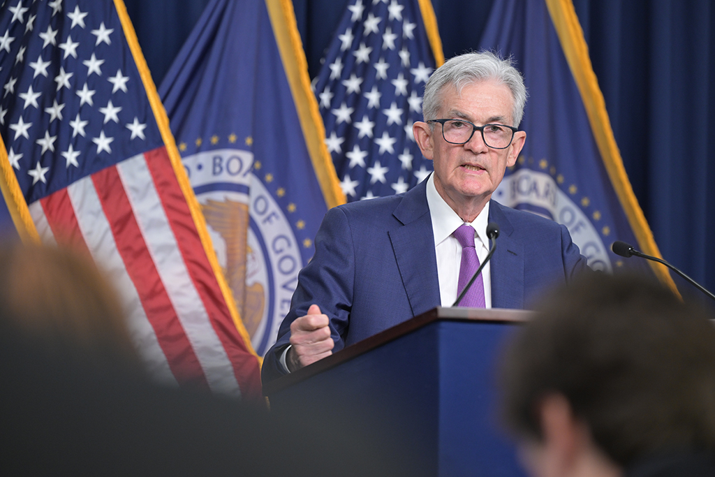 Chair Powell answers reporters' questions at the FOMC press conference on May 1, 2024. federalreserve.gov/monetarypolicy…