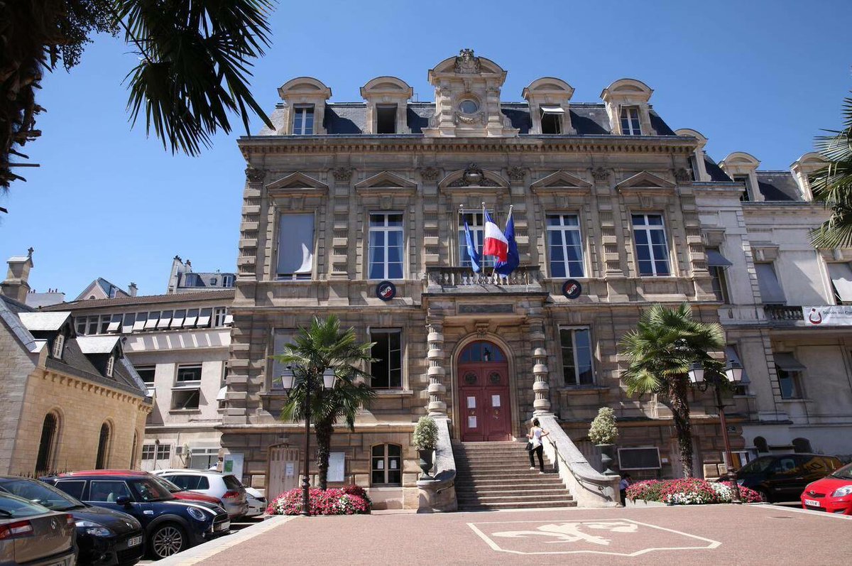 Grand Paris : saisi par Saint-Cloud, le Conseil constitutionnel retoque le système de redistribution fiscale ➡️ l.leparisien.fr/amXf
