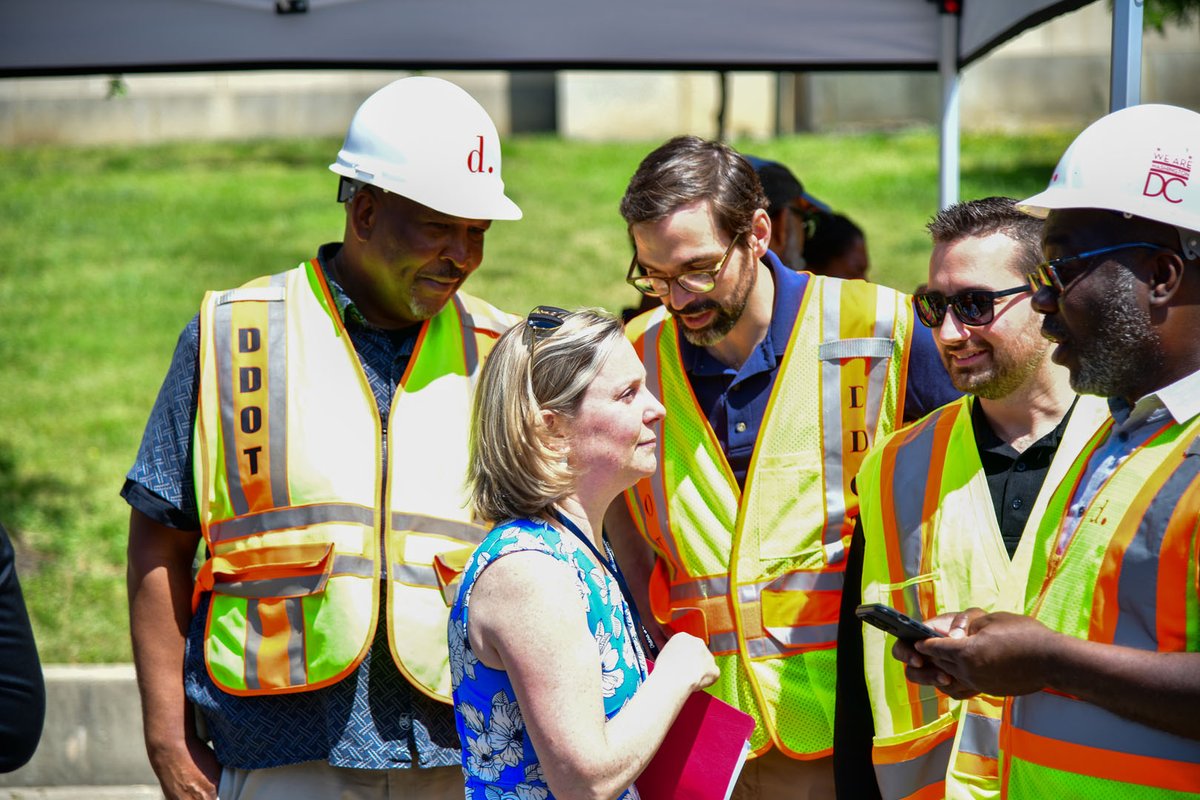 At the #backtobasicsDC kickoff, @MayorBowser, #DMOI Deputy Mayor Anderson, & Director Kershbaum highlighted the importance of safe, accessible sidewalks & streets for all users. Check out #DDOTDC's Take a Step initiative to fill sidewalk gaps in #DC! bit.ly/4bj0GZr