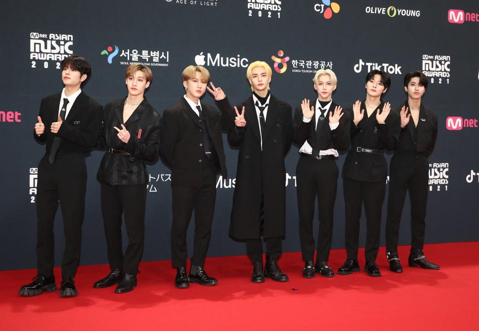 Stray Kids’ “Why?” debuts at No. 2 on Billboard’s World Digital Song Sales chart, marking their twenty-seventh top 10 hit, but falling short of another No. 1. go.forbes.com/c/sEDb