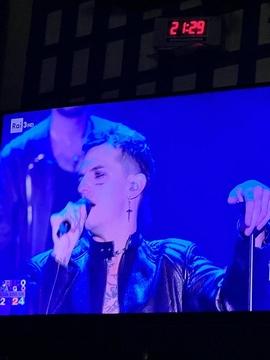 Libertà è partecipazione 
Achille Lauro
#achillelauro ♥️
#concertoprimomaggio