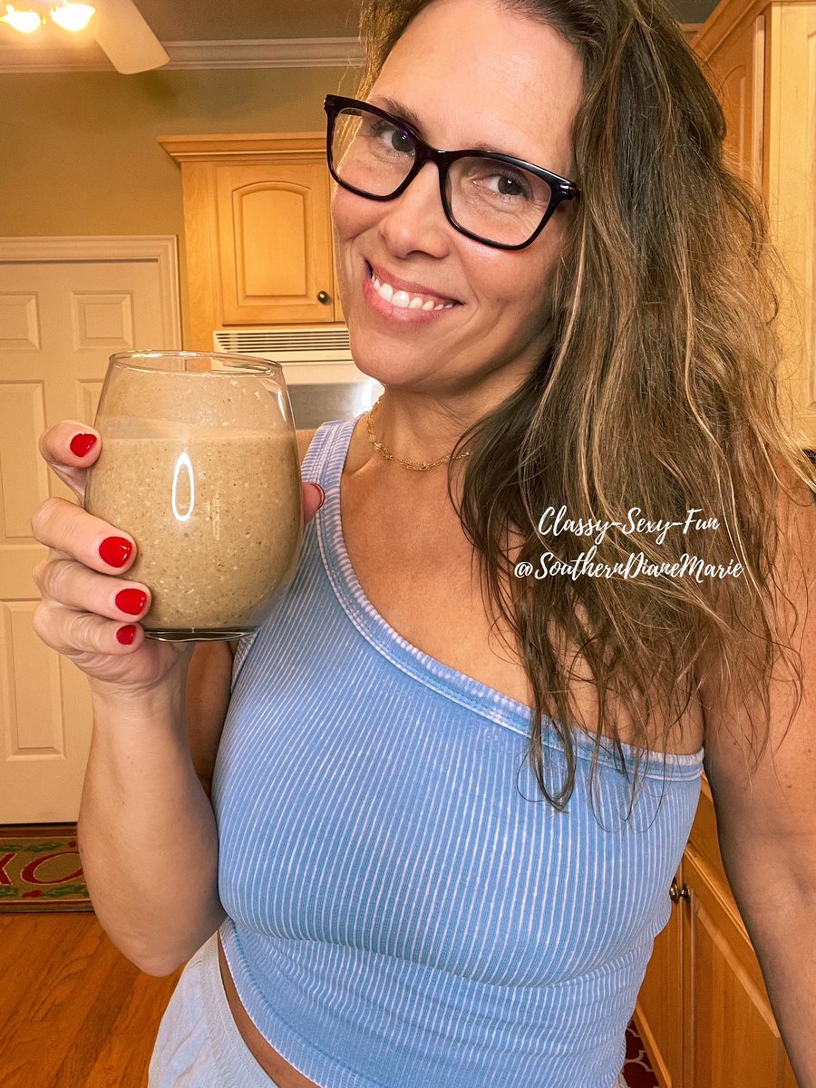 Who likes peanut butter and oatmeal? 

If you do you will love this smoothie

Peanut Butter Oatmeal Smoothie🧋

I love it. It’s a great balance of flavors. 

Classy-Sexy-Fun💋