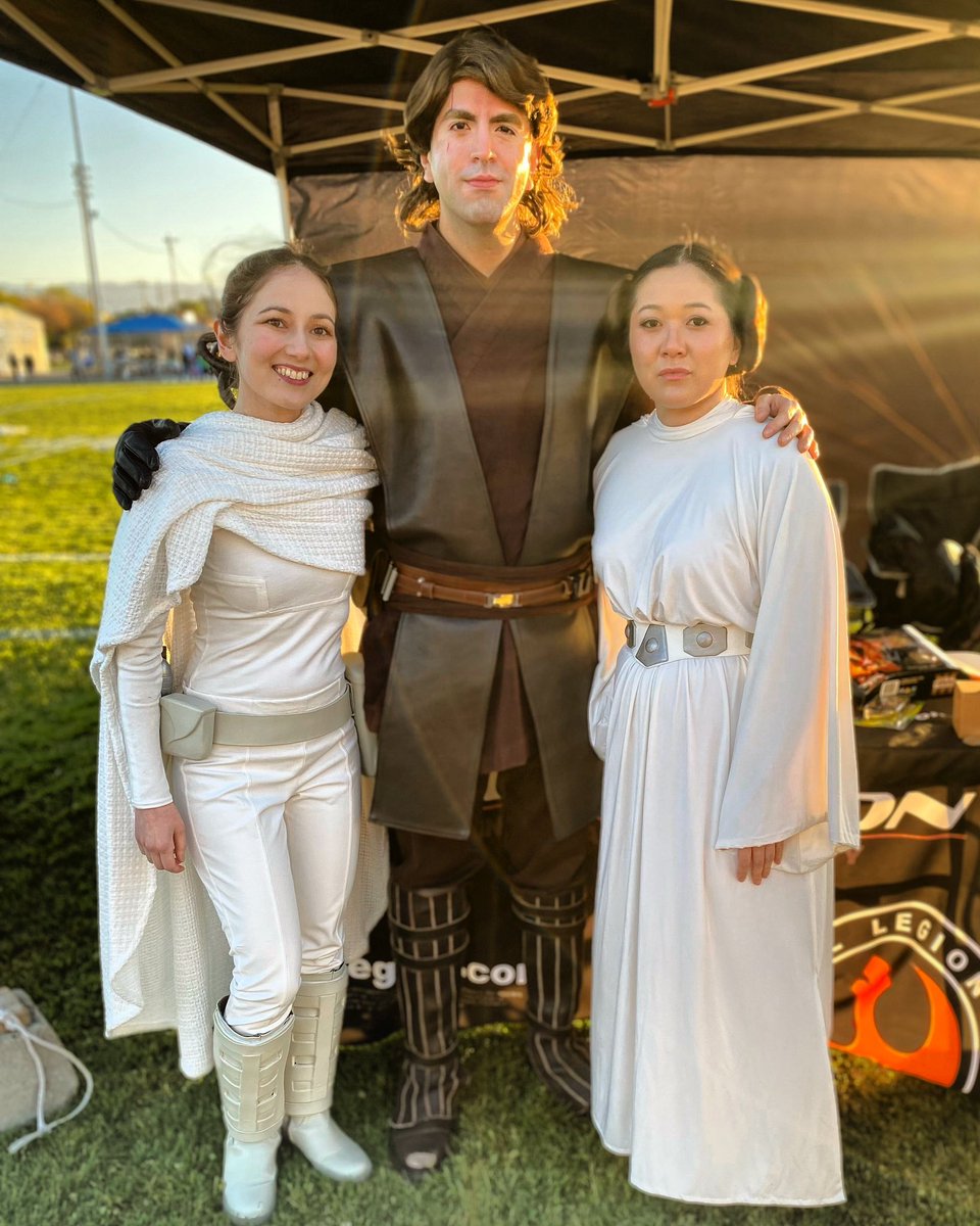 The #Skywalker Family is ready for @starwars month! What are your #StarWars plans for #MayThe4th?

#skywalkerfamily #padme #padmeamidala #anakin #anakinskywalker #darthvader #leia #leiaorgana #princessleia #maythefourth
