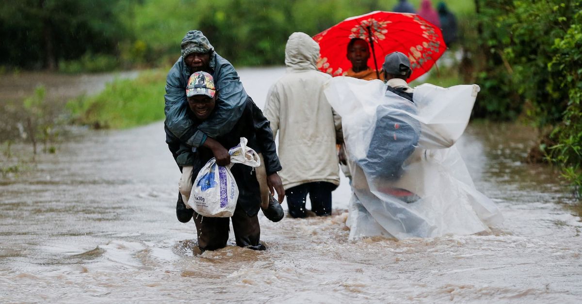 Kenya flood toll rises to 181 as homes and roads are destroyed reut.rs/3wo522s