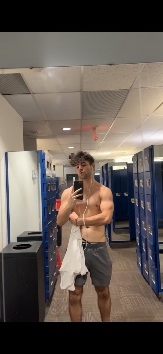 475 days and 35 pounds later,

Let your habits control you 😵‍💫