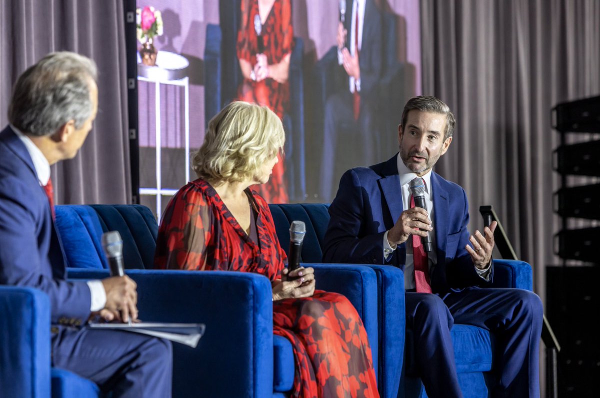 Last month, @thegoodfdn's Ashlee Kleinert and #BoulevardCollective co-founder Chris Kleinert were awarded the 2024 J. Erik Jonsson Ethics Award from @maguireethics. We're thankful for their unwavering service to #SMU, the collective, and the DFW community. 💙❤️