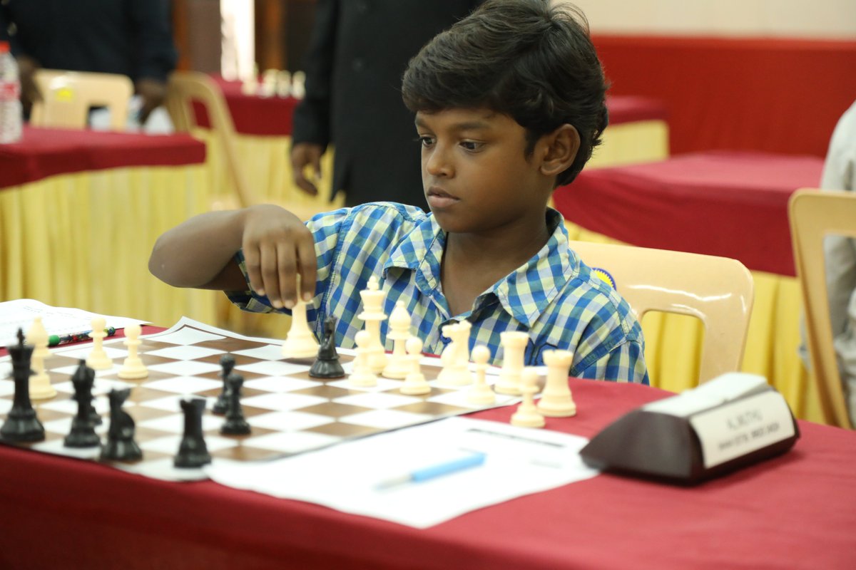 srivetri (@shreevetri) on Twitter photo "சமத்துவம்" என்ற சொல் "முழுமையான சமத்துவத்தை" குறிக்கவில்லை. இயற்கையில் சில ஏற்றத்தாழ்வுகள் இருப்பதை அது ஒப்புக்கொள்கிறது. #narkarappor
<a href="/LingeshActor/">Lingesh</a> <a href="/Abarnathi_6ya/">Abarnathï ⚜</a> @V6Film <a href="/sureshkamatchi/">sureshkamatchi</a> @music_Dinesh <a href="/johnmediamanagr/">A. JOHN- PRO</a> <a href="/Arunmozhitheva/">Arunmozhithevan N</a> <a href="/directorcheran/">Cheran</a> <a href="/seenuramasamy/">Seenu Ramasamy</a> <a href="/imajaydev/">Imajaydev</a> "சமத்துவம்" என்ற சொல் "முழுமையான சமத்துவத்தை" குறிக்கவில்லை. இயற்கையில் சில ஏற்றத்தாழ்வுகள் இருப்பதை அது ஒப்புக்கொள்கிறது. #narkarappor
<a href="/LingeshActor/">Lingesh</a> <a href="/Abarnathi_6ya/">Abarnathï ⚜</a> @V6Film <a href="/sureshkamatchi/">sureshkamatchi</a> @music_Dinesh <a href="/johnmediamanagr/">A. JOHN- PRO</a> <a href="/Arunmozhitheva/">Arunmozhithevan N</a> <a href="/directorcheran/">Cheran</a> <a href="/seenuramasamy/">Seenu Ramasamy</a> <a href="/imajaydev/">Imajaydev</a>