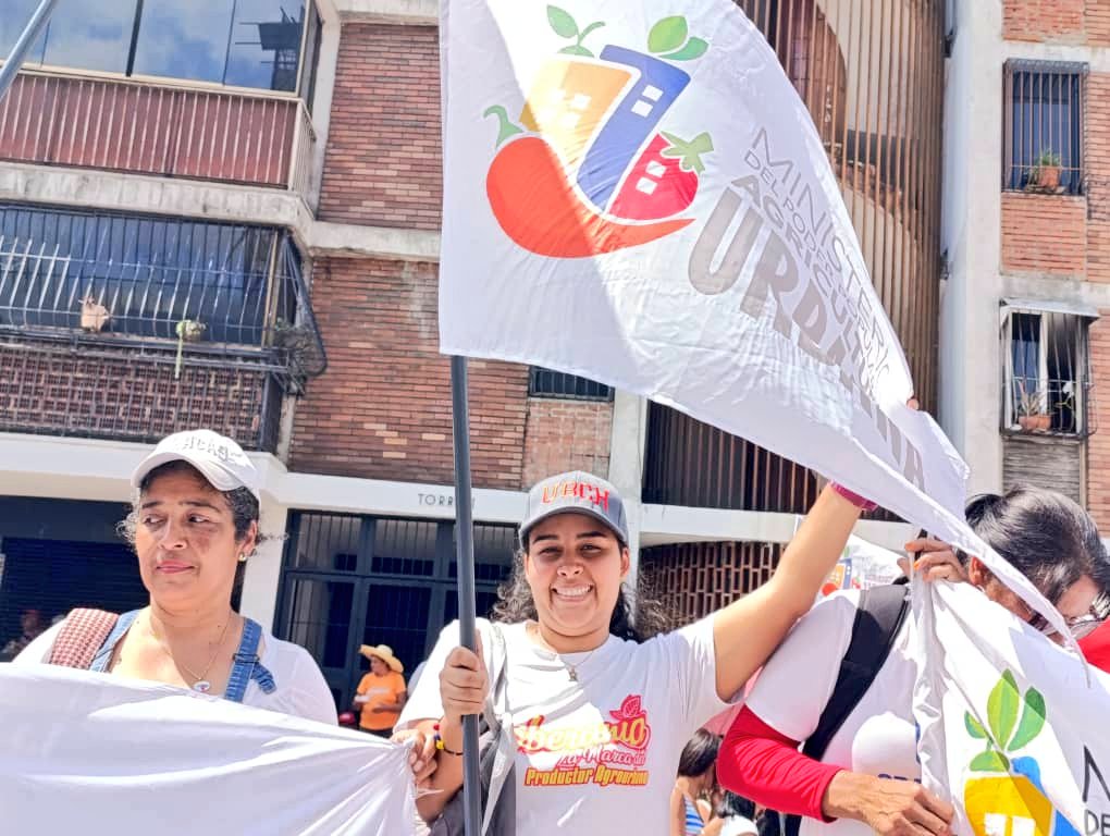 #EnFotos 📸 || Nuestra clase obrera movilizada en apoyo al líder de la Revolución Bolivariana <a href="/NicolasMaduro/">Nicolás Maduro</a>.

¡Vivan las trabajadoras y trabajadores de la Patria! 🇻🇪

#MayoDeTransformación