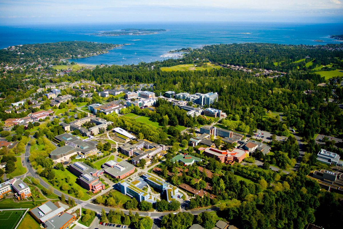 ℹ️ Demonstration on the UVic campus The safety of our students, staff, faculty and community is our top priority. We are taking a calm and thoughtful approach to this demonstration and will work to minimize disruptions.  Supports are available to all: ow.ly/JYFf50Ru6ny