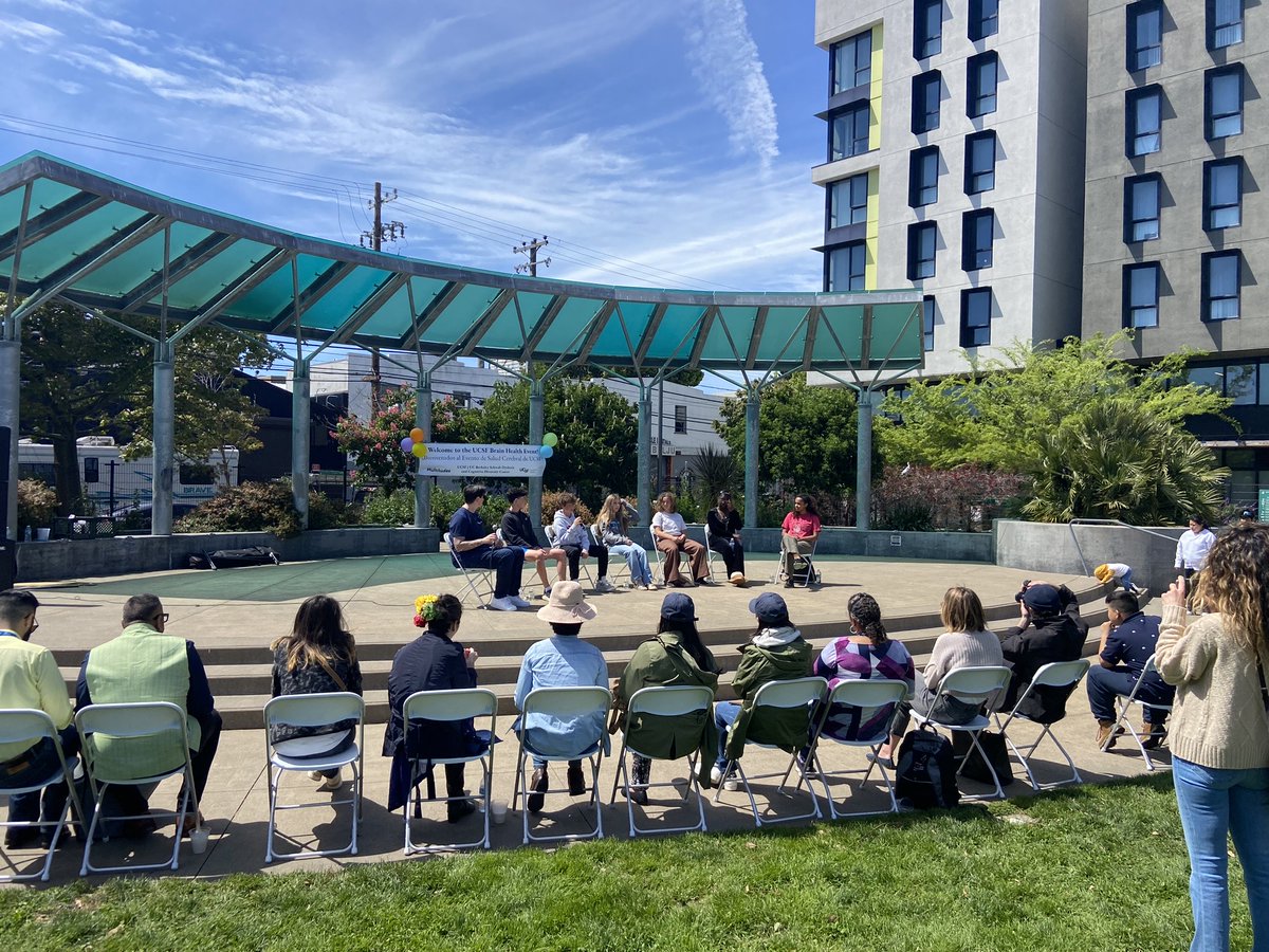 Shoutout to @UCSFmac Band & #AtlanticFellows @drluismartinezr, Laura María Calderon, & Natalia Pozo Castro for lighting up the @UCSF dyslexia event! Big thanks to UCSF Dyslexia Center & Multitudes Project! Let's keep the music & brains buzzing! @RecParkSF 🧠🎶