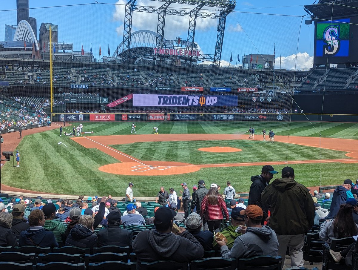 Playing hooky today. Go M's 
#GoMariners