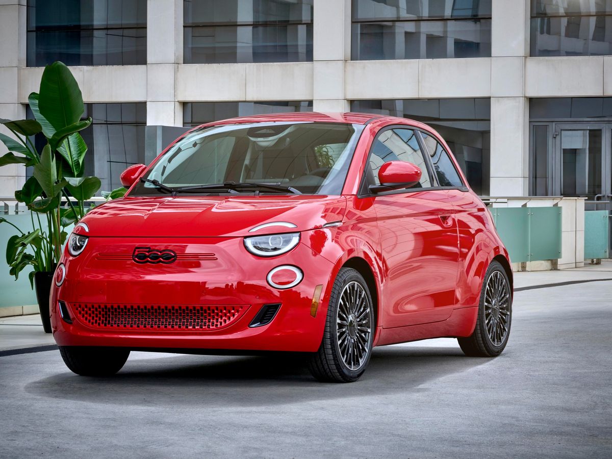 Thank you @mamaonline and @fiat for today's briefing on the all-new Fiat 500e. Looking forward to spending some time in the new urban EV. #MAMAfiat #MAMA500e #ElectricVehicles
