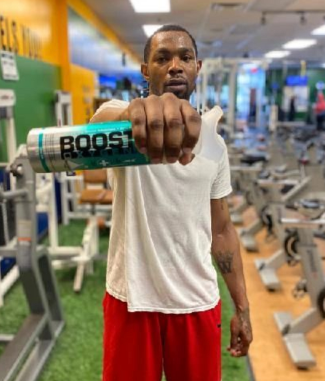 BoostO2's tweet photo. Looking for that extra oomph at the gym?! 🔥 Boost Oxygen is great for helping with performance during intense workouts and can even help with recovery, soreness and cramps afterwards due to your body being properly oxygenated!💪😎🌿
#boostoxygen #FitnessMotivation #gym #workout https://t.co/vaqBqui4Yl