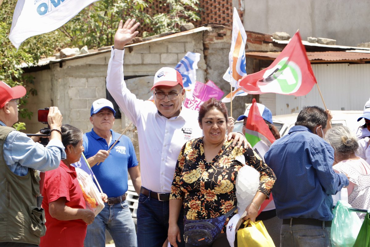 Arrancamos el segundo día de campaña. Gracias a las familias de la Unidad Habitacional “Ricardo Flores Magón”, por su cálido recibimiento. Para poder #CuidarCurarSanar Oaxaca, necesitamos escuchar a los protagonistas: las familias oaxaqueñas.