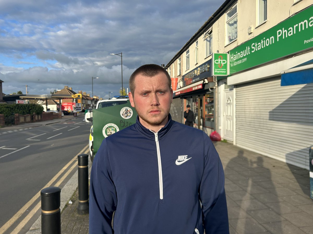 A really harrowing couple of days covering the sword attack in north-east London for Newsbeat

To listen back to the programme this lunchtime: bbc.co.uk/sounds/play/m0…