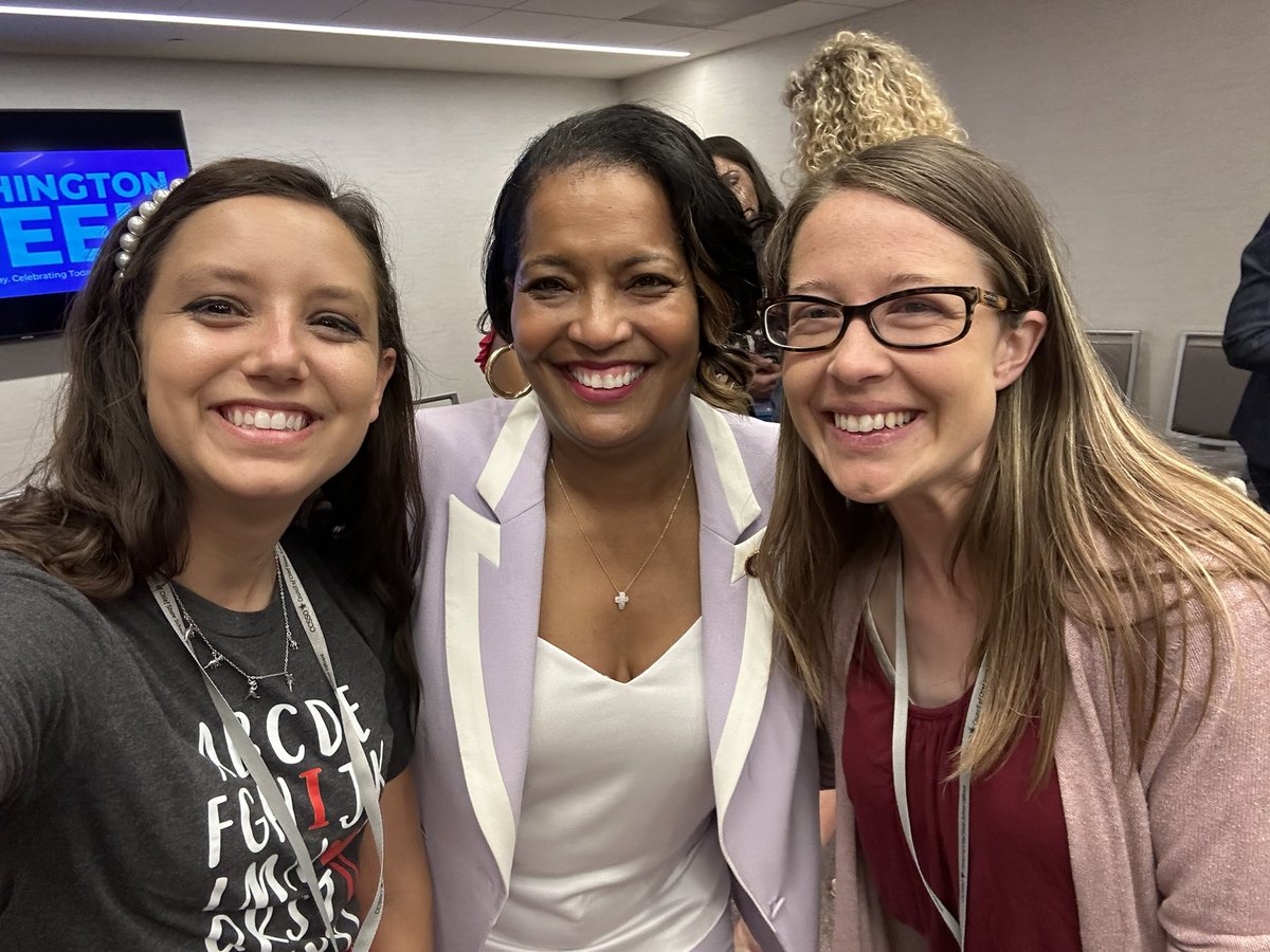 Thank you so much for taking the time to be with our NTOY24 cohort. Thank you for all of your work as a teacher and now for advocating for students and teachers @RepJahanaHayes 🍎.