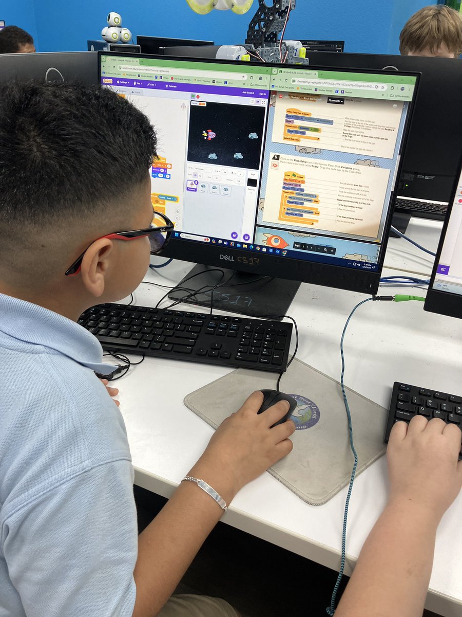 Our 4th grade students at @efwmaschool continuing #learning #coding with @scratch #equity #diversity #inclusion #confidence #debugging #problemSolving #creativity #CSforALL #EveryCanCode #codeisfun #education #kids #ITeachCode @AFEteacher