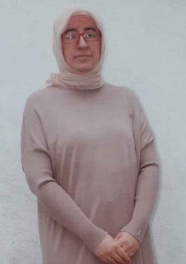 Why is the cancer patient Gülden Aşık still being held in prison,after undergoing thyroid cancer surgery on Jan30th and being sent back to prison a few days later?Aşık,a mother of 3,is in prison due to witness statements and the allegation of using Bylock.++ #HumanRights @Oprah