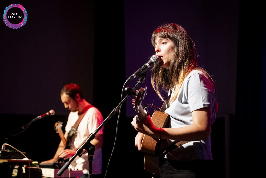 Sea más largo o más corto, el @MinifestivalPop es siempre una cita obligada. Este año fue en el @ccalbareda, con @berenyi_miki, @aderyn_music y Hola Lis. Crónica y fotos, en nuestra web! indielovers.org/minifestival-2… 📷💻 @JordiTVl