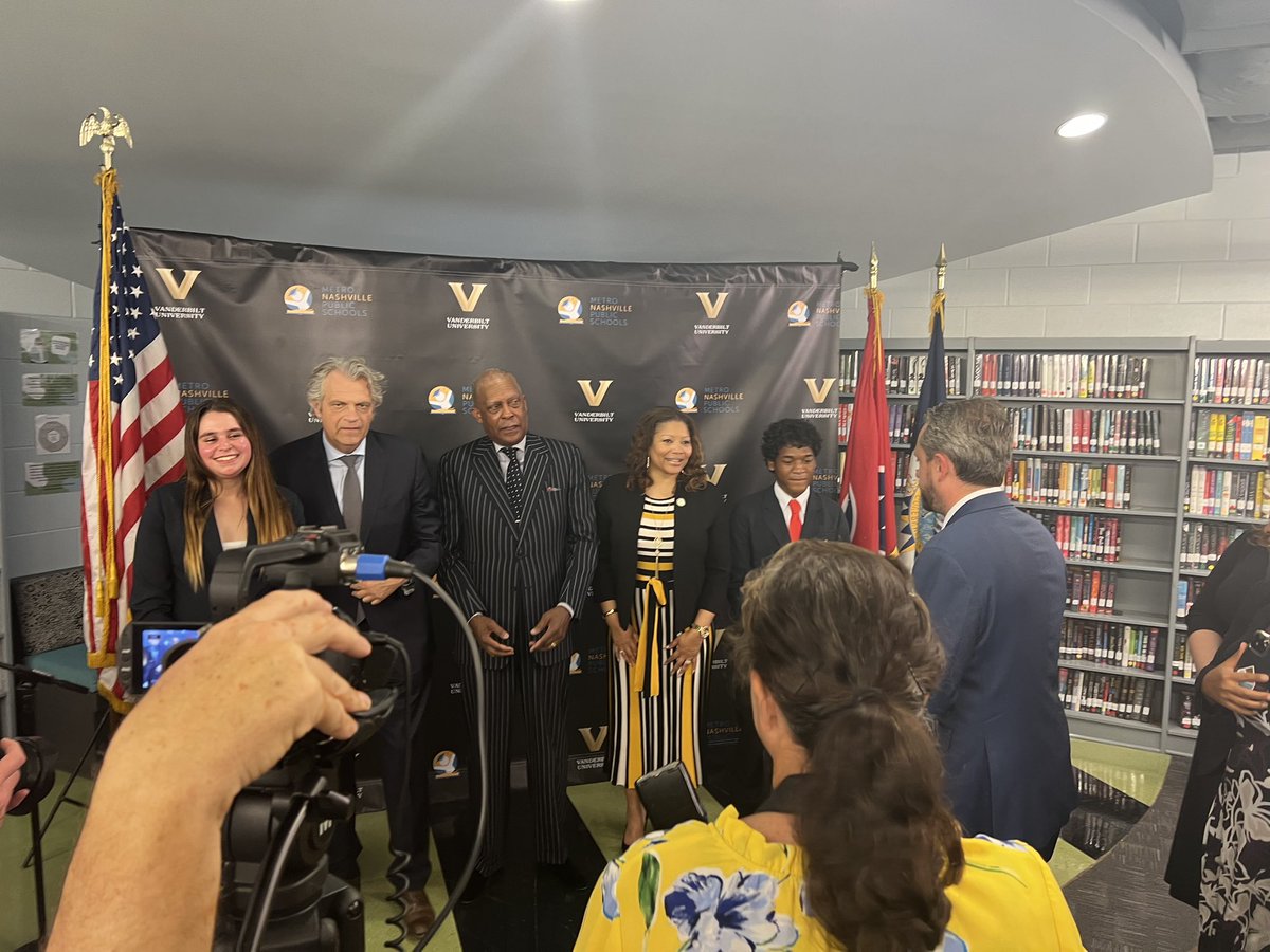 Proud of my Alma mater @VanderbiltU and @MetroSchools - AMAZING announcement that Vandy will be giving MNPS students who qualify a full-ride with a stipend! As Dr. Battle deftly put it: “Wow!”