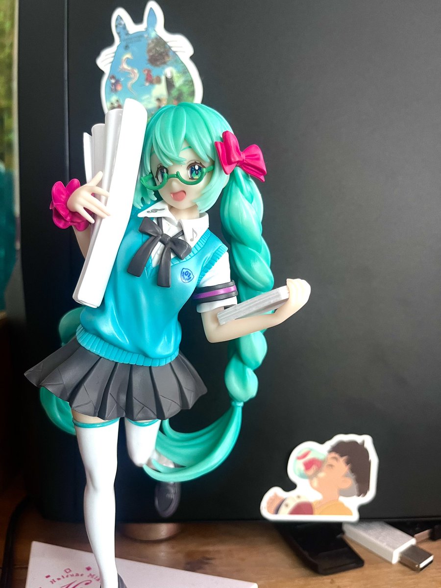 i cant wait to see how small gales stand is in comparison to my miku figure