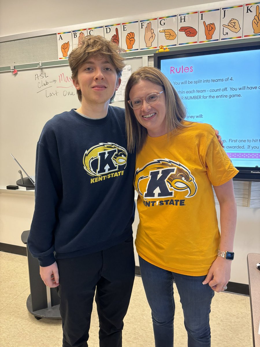 The next generation of Golden Flashes! Congrats to all seniors on decision day!