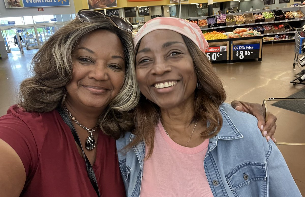 💐 I just shared your beauties with a colleague in @Walmart! 💐

She is leveraging #gardening to work through the grief of losing her mom! 

Thank you so much for make us smile Kimberly! 💐

#LeadLoudly #bold #courageous #leadership #WomenEmpowerment