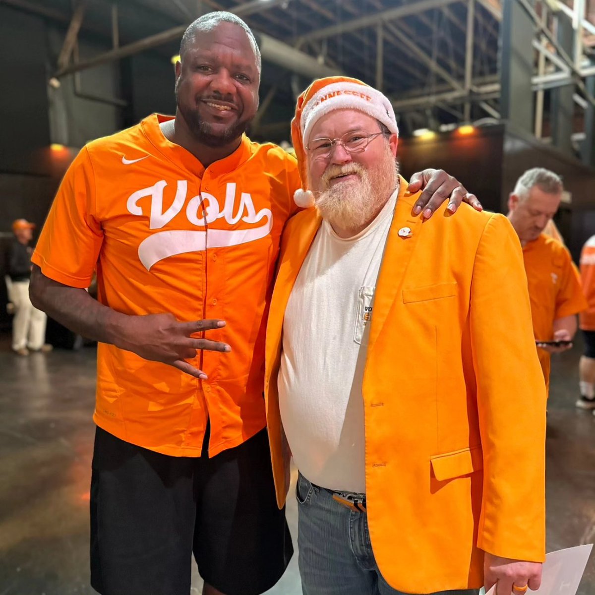 It was great catching up with @TheRonSlay at the Big Orange Caravan last night! I thought it'd be nice to start off the month with a giveaway! If you'd like a chance to win this signed picture of Mr Slay comment 'In the building' Good Luck, God Bless, Go Big Orange!