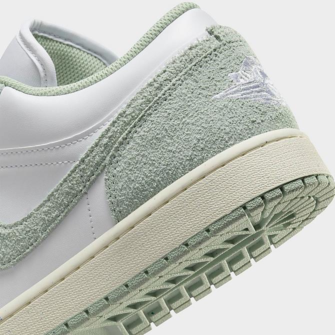 Air Jordan 1 Low SE 'Seafoam' 

Available via @FinishLine |$125| #ad @Jumpman23 

>>> ow.ly/4e8s50Rou03