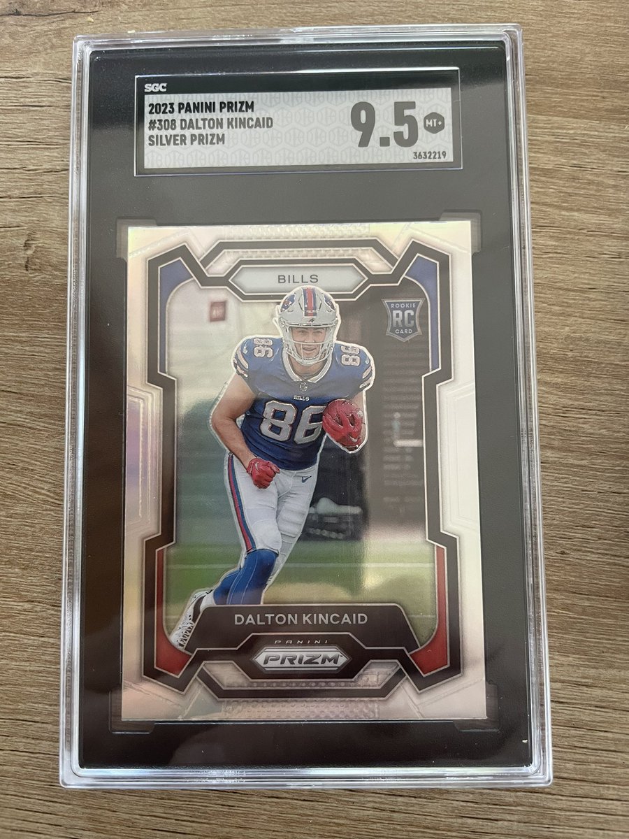 The modest Dalton Kincaid collection is slowly growing…this one thanks to @mycard_post and @GasBreaksCards - have to say really impressed with Gas Breaks…they go all out!