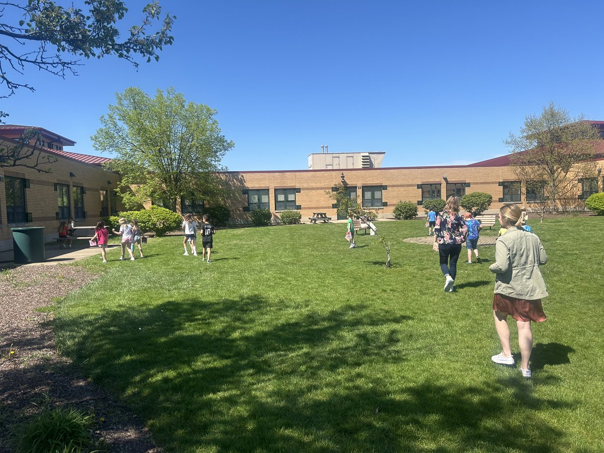 On days like this, the only choice is the read outside! #sd113a #rebelpride