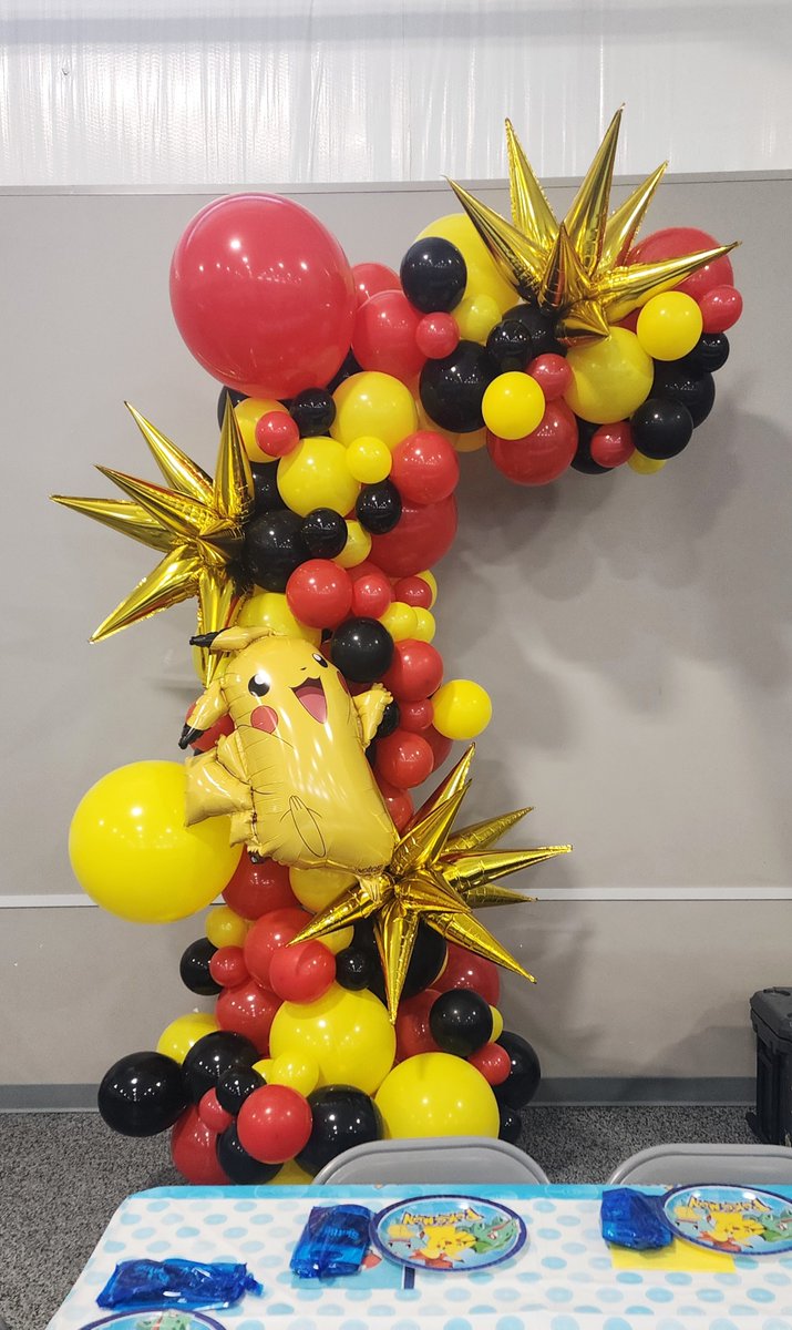 Cute Pikachu Garland!

#Pikachu #Pokemon #POKEMONGO #balloons #balloonart #balloongarlands #WOWOW  #beautiful #cute #kidsbirthday