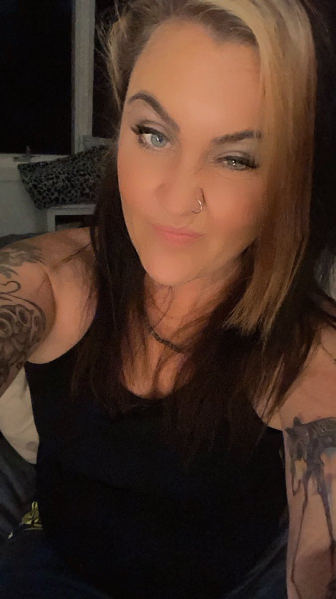 I’m getting really tired of the same old crap from the same old people…… time to change!! ❤️
#rockstar  #strongwomen  #nomore #youdoyou #newlife
#tattoo #exforareason