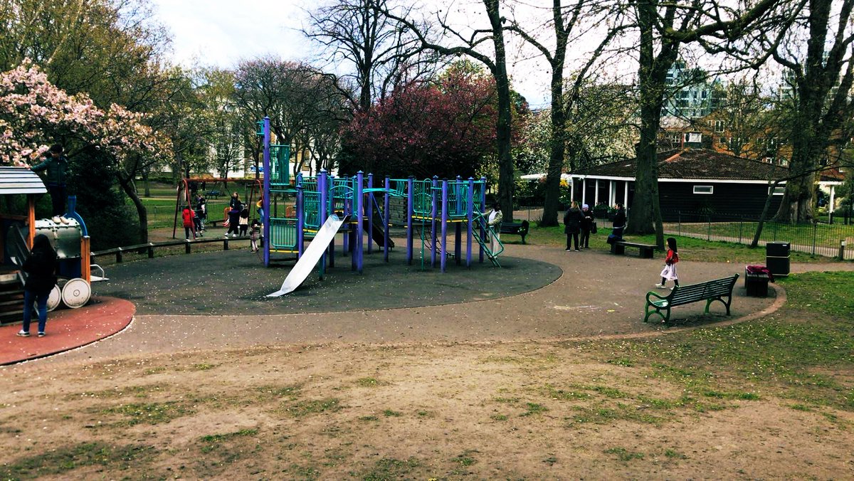 Wandsworth Council wants your help choosing the final design for the new Wandsworth Park Junior and Toddler Playground haveyoursay.citizenspace.com/wandsworthecs/… @PutneyMums @MNWandsworth @NappyValleyNet @WandsworthMums