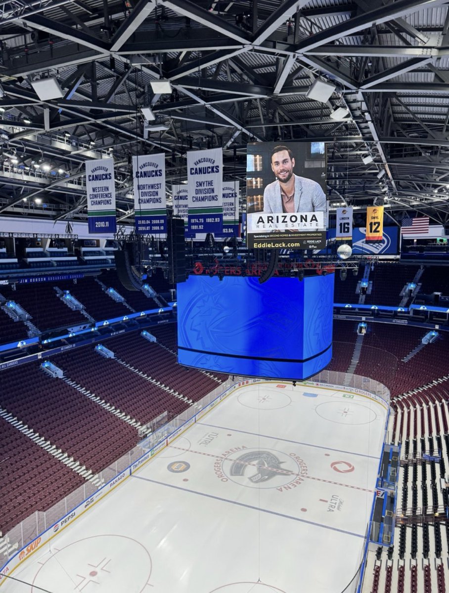 @eddielack might not be in the ring of honour..or have a retired number but he does advertise his real estate business in Roger’s Arena