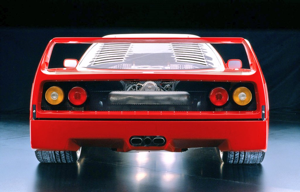 #WingWednesday 🪶
#Ferrari F40 🇮🇹🏁