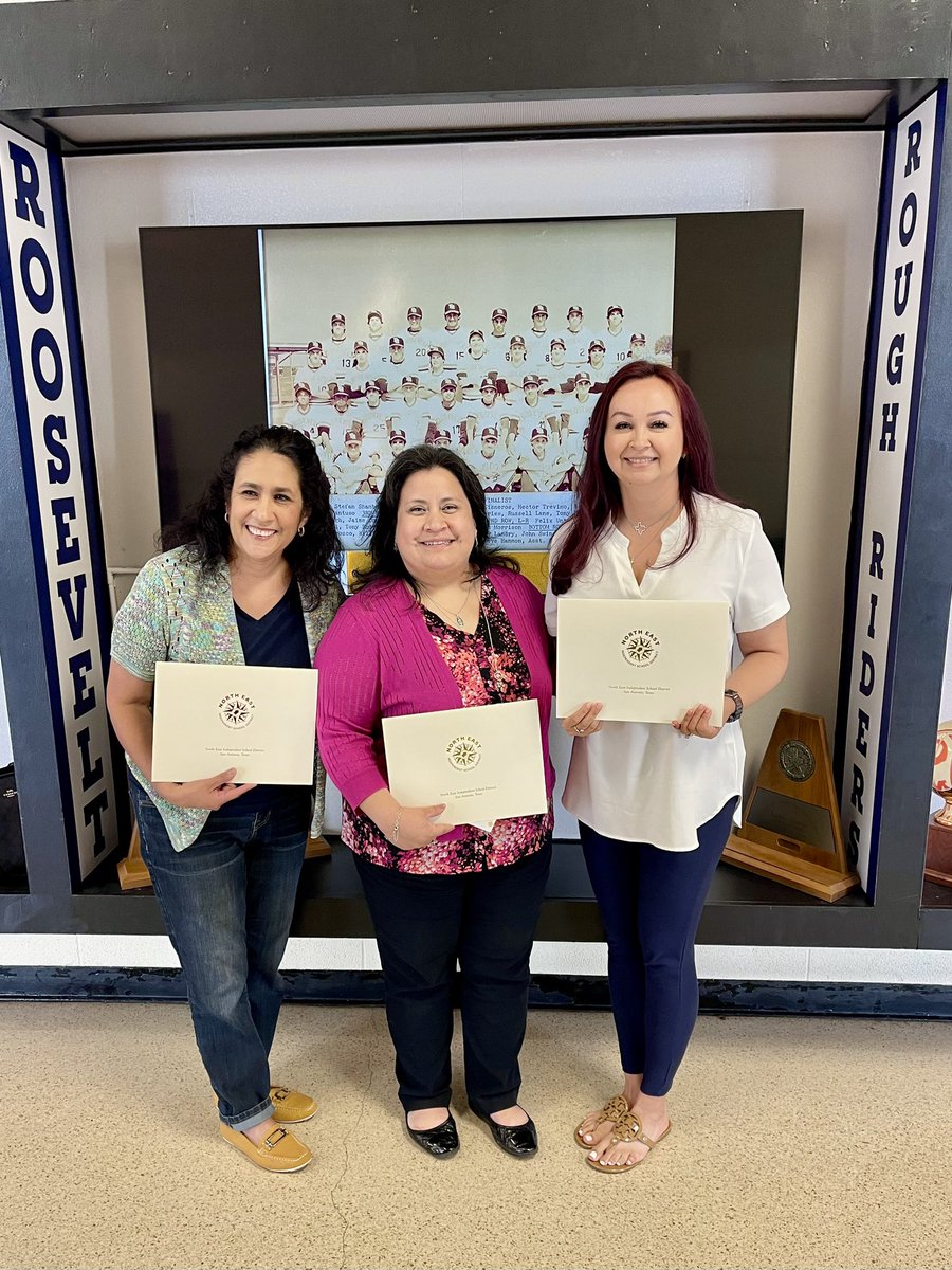 Three of our board members were awarded the NEISD Superintendent’s Award in recognition of their dedication to Roosevelt HS, its student-athletes and staff. 💙❤️ L-R: Anna Gonzalez, Criselda Guerrero and Amanda Bustos-Tubig