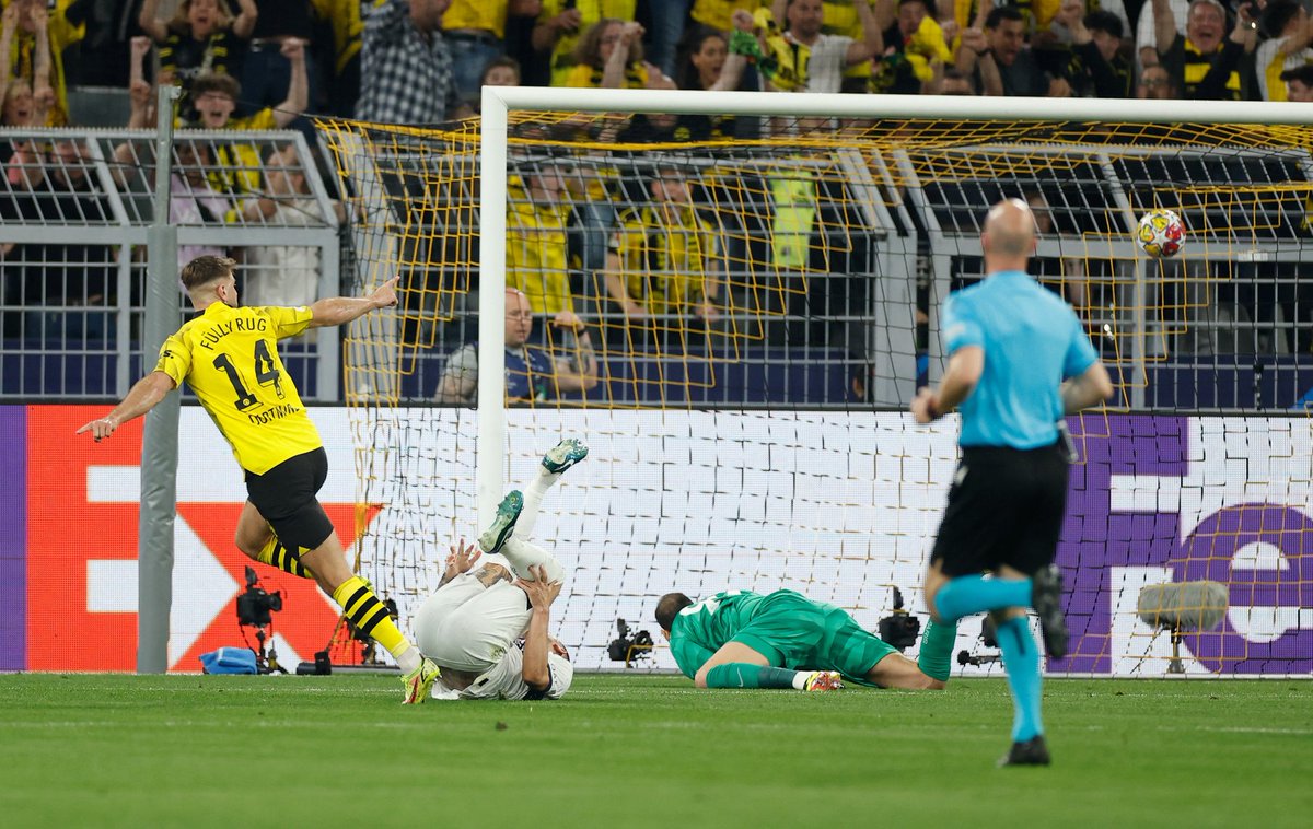 ¡AL DESCANSO EN EL SIP! BVB está ganando 1-0 a PSG con gol de Füllkrug. #BVBPSG #UCL