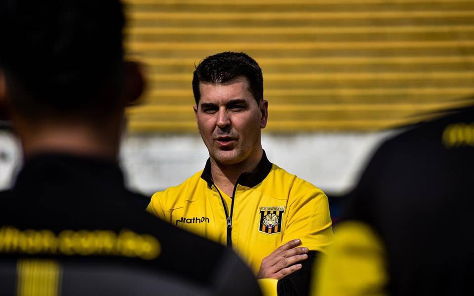 RESCALVO REGRESA En fuentes atigradas se anticipa que el entrenador español Ismael Rescalvo regresará al país para conducir a @ClubStrongest el resto de la temporada 2024. #DivisiónProfesional @LaRazon_Bolivia