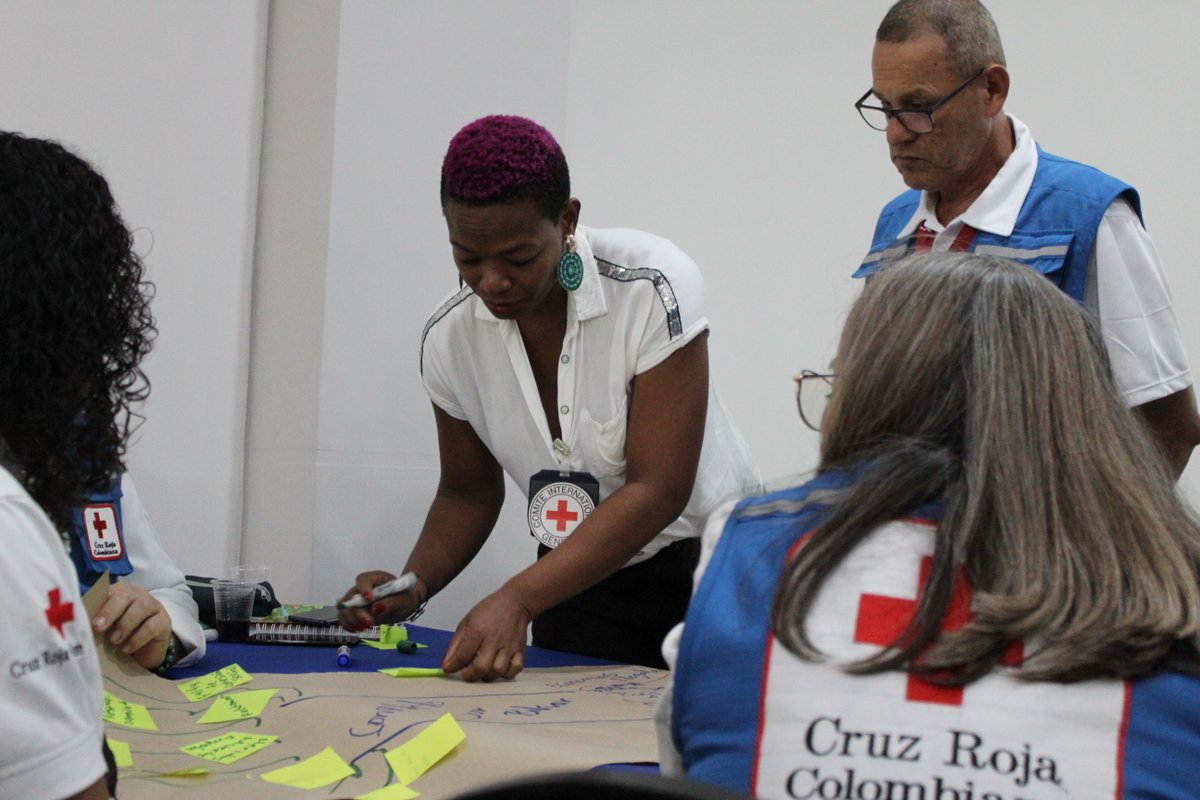 ¡Seguimos fortaleciendo nuestros vínculos con la @cruzrojacol! 

Por ello, participamos en el Encuentro Regional de Coordinación y Comunicación en el que analizamos conjuntamente las problemáticas humanitarias en el #SurDeBolívar.