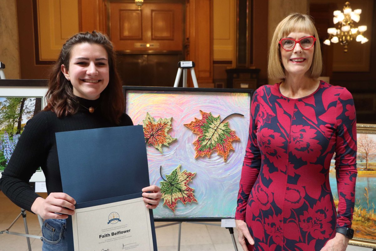🎨Hoosier Women Artist Wednesday🎨 Faith Belflower is the talented artist behind “Metamorphosis” which hangs in my office. Please join me in celebrating and supporting Hoosier Women Artists across our state! Learn more about the HWA program here ➡️ in.gov/lg/ask-suzanne…