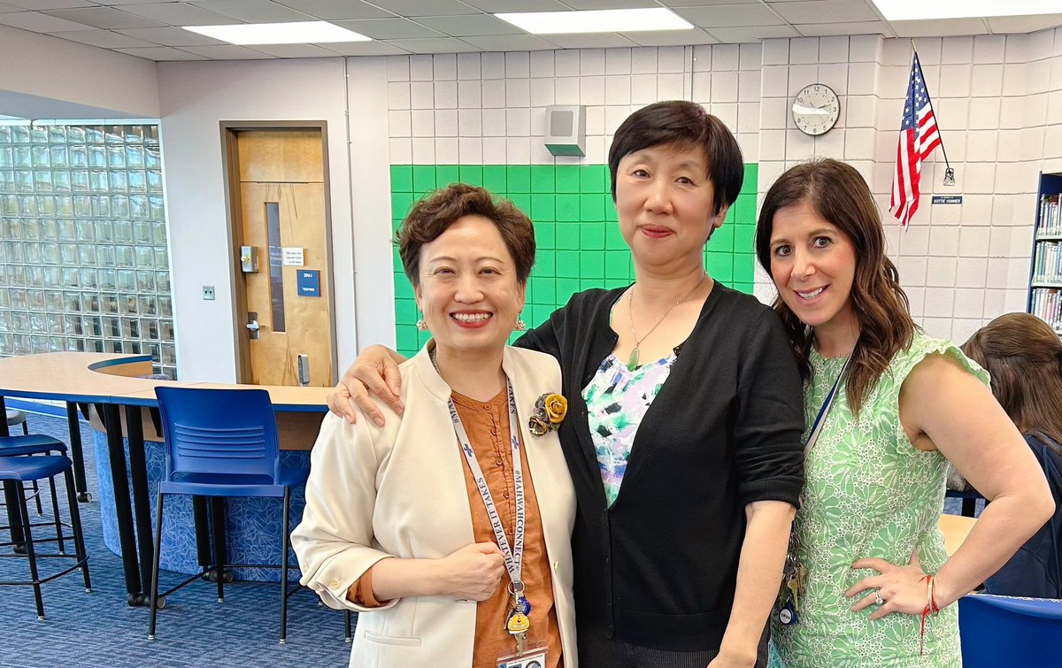 It's interesting for our students to learn more about an international private college w guest speaker, Mrs. Jie Zhang. She retired from a NY High School as a principal and is currently a dean at Westlake University in Hangzhou city of China. #MahwahConnects #tbirdpartnership