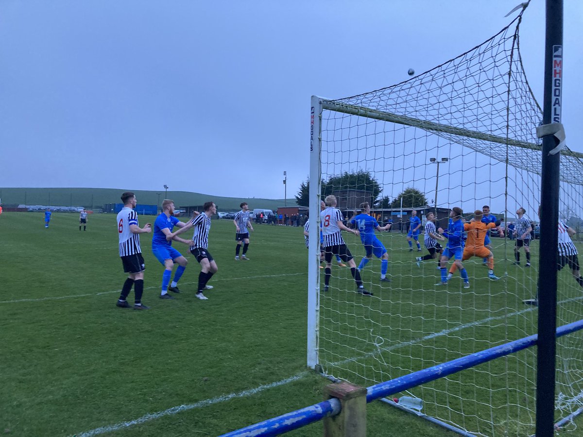 Game 218 and my 2nd visit to Treaton Park. Newburgh went 3-0 up in the 1st half and were the better team, Kennoway started to pull it back a bit playing a lot better in the 2nd half but couldn’t pull it back. @KSHJFC13 2 - 3 @newburghfc 📍Treaton Park, Star